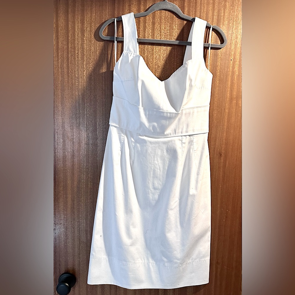 DOLCE & GABBANA White Structured Sleeveless Dress. 44
